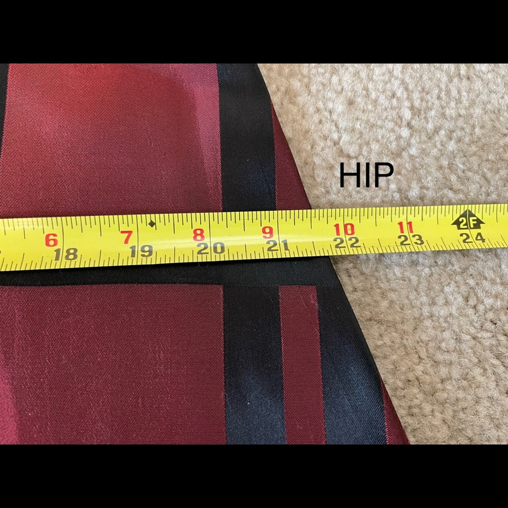 D22_JS COLLECTION. Crimson red/black plaid maxi skirt - Picture 10 of 12